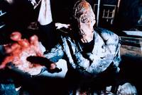 Кадр Дом на краю кладбища