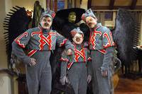 Кадр 2,5 человека