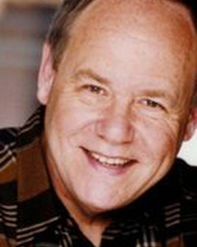 Джеймс Стейли фото