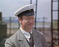 Кадр Красные пчелы