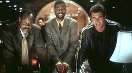 Кадр из фильма "Смертельное оружие 4" - 2