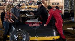 Кадр из фильма "Торговый пункт" - 1