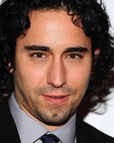 Джон Ллойд Янг фото