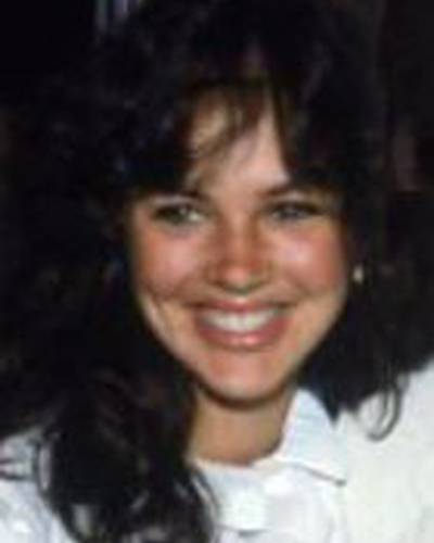 Стелла Холл фото