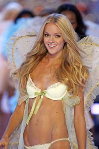 Кадр Показ мод Victoria's Secret 2007