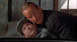 Кадр из фильма "Один в лесу" - 2