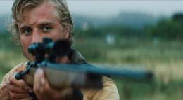 Кадр из фильма "Зверь" - 1