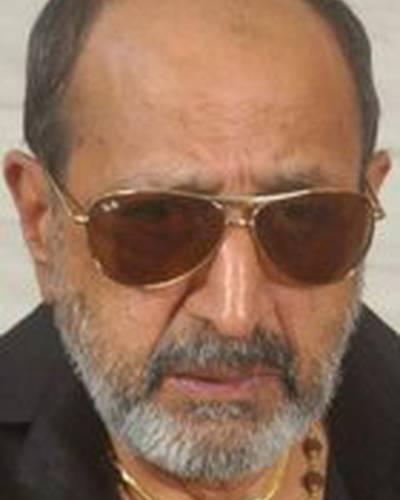 Тинну Ананд фото