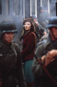 Кадр Шарлотта Грей