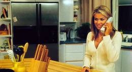 Кадр из фильма "Очень страшное кино" - 2