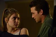 Кадр Красные браслеты 