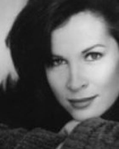 Джина Рэймонд фото