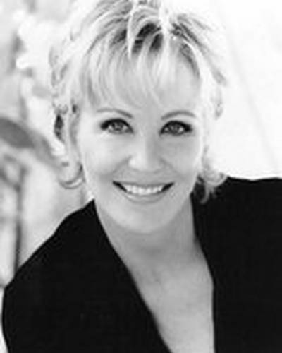 Джоэнна Кернс фото