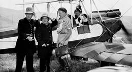 Кадр из фильма "Эбботт и Костелло встречают полицейских из Кистоуна" - 1