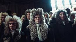 Кадр из фильма "Фаворитка" - 2