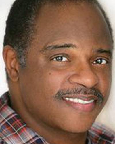 Джесси Д. Гойнс фото