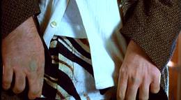 Кадр из фильма "Презерватив-убийца" - 1