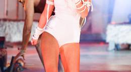 Кадр из фильма "Церемония вручения премии MuchMusic Video Awards 2010" - 2