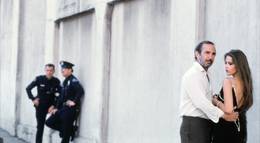 Кадр из фильма "Истории обыкновенного безумия" - 2