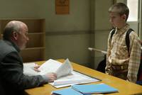 Кадр Малкольм в центре внимания