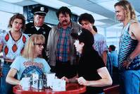 Кадр Мир Уэйна