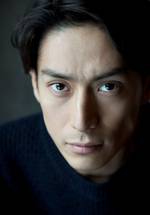 Юсукэ Исейа фото