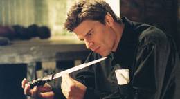 Кадр из фильма "Ангел" - 1