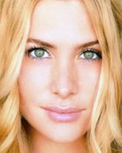 Кэйси ЛаБоу фото