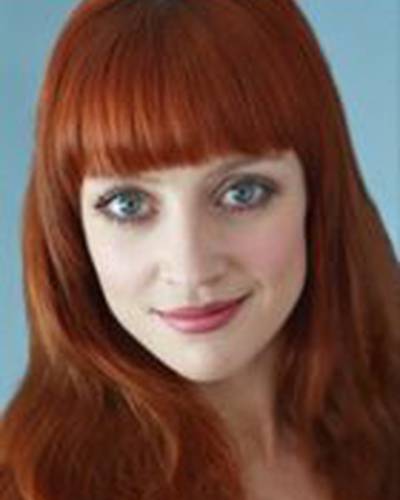 Джулия Бантнер фото