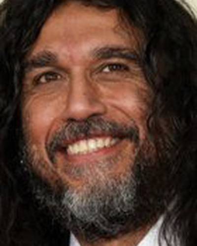 Том Арая фото