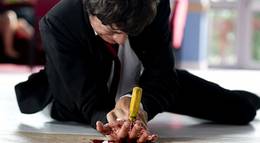 Кадр из фильма "Истерзанный" - 2