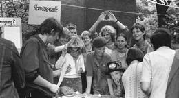 Кадр из фильма "Выход в восточном Берлине: Геи и лесбиянки в ГДР" - 2