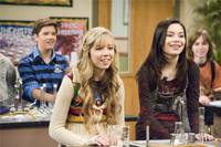 Кадр АйКарли