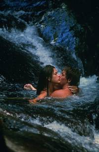 Кадр Возвращение в Голубую лагуну