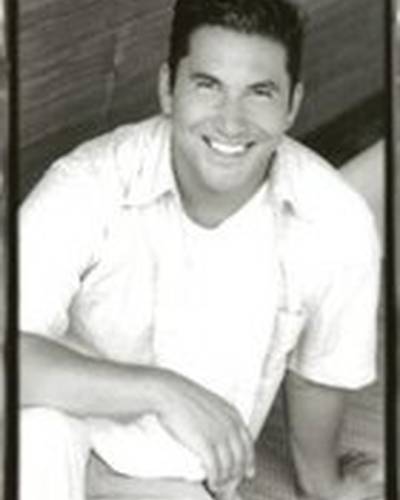 Энтони Ричард Гонзалез фото