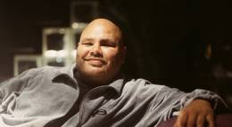 Кадр из фильма "Империя" - 2