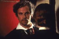 Кадр Мэри Райли