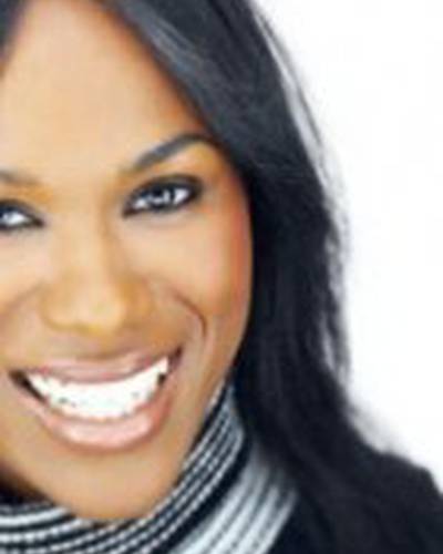 Anique Moore фото