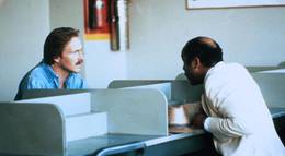 Кадр из фильма "Жар тела" - 1