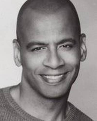 Майкл Уэли фото