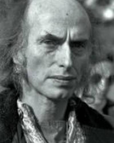 Джулиан Бек фото