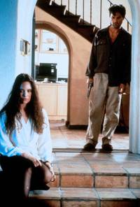 Кадр Незаконное вторжение