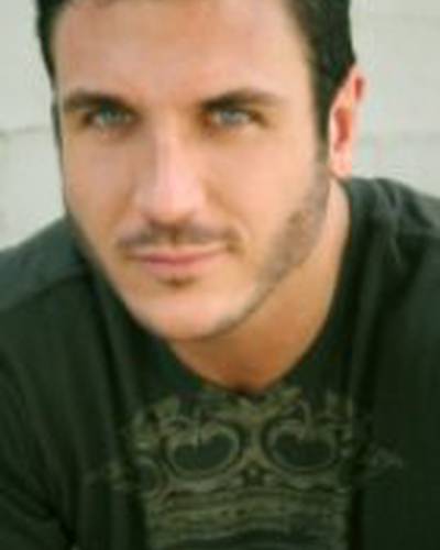 Расселл Рейнольдс фото