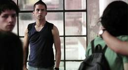 Кадр из фильма "Сжигая мосты" - 1