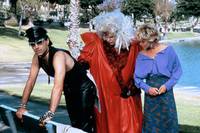 Кадр Вооружены и опасны