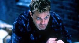 Кадр из фильма "Чужая игра" - 1