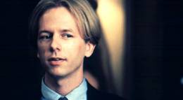 Кадр из фильма "Без чувств" - 1