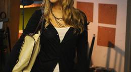 Кадр из фильма "Как сумасшедший" - 1