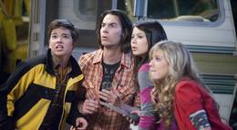 Кадр из фильма "АйКарли" - 2