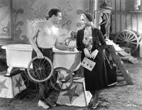 Кадр Уродцы